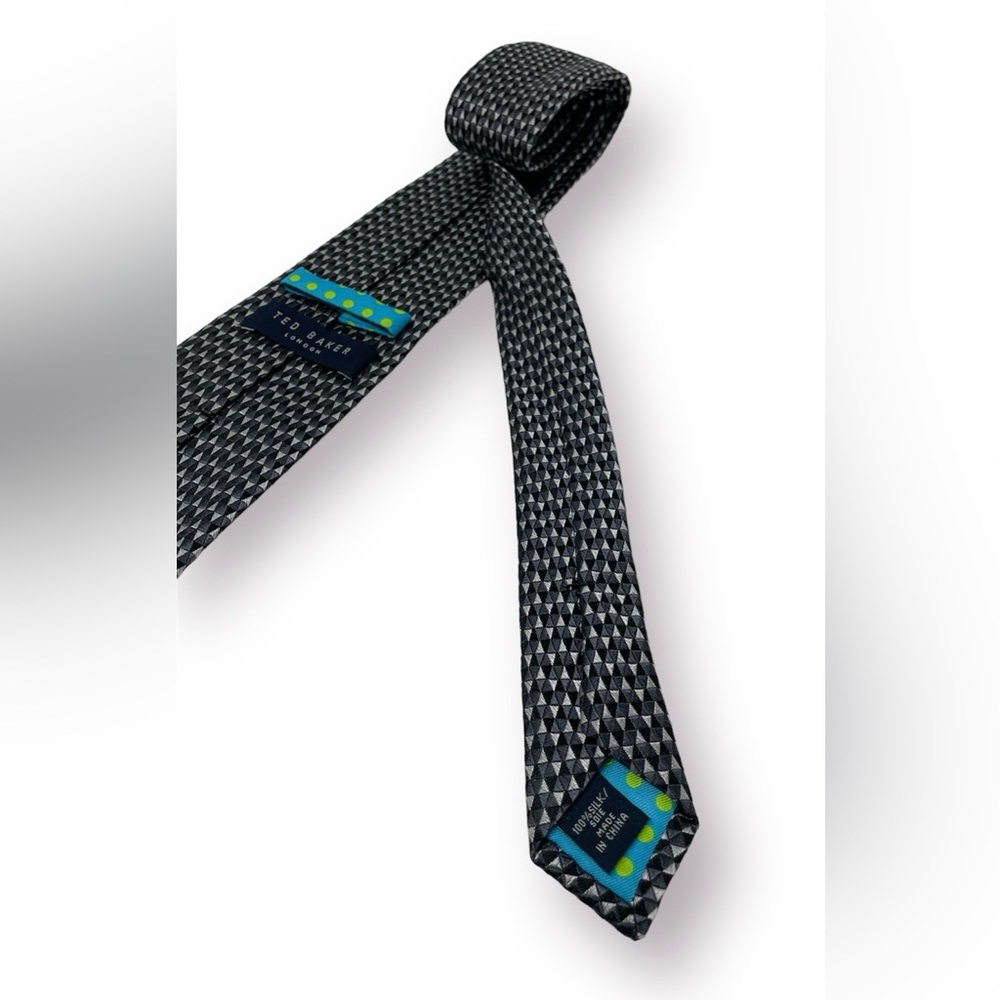 🛍️SALE🛍️ Ted Baker London Geometric Pattern 100% Silk Neck Tie - Picture 6 of 8